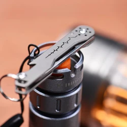Cuchillo de bolsillo EDC plegable titanio con llavero