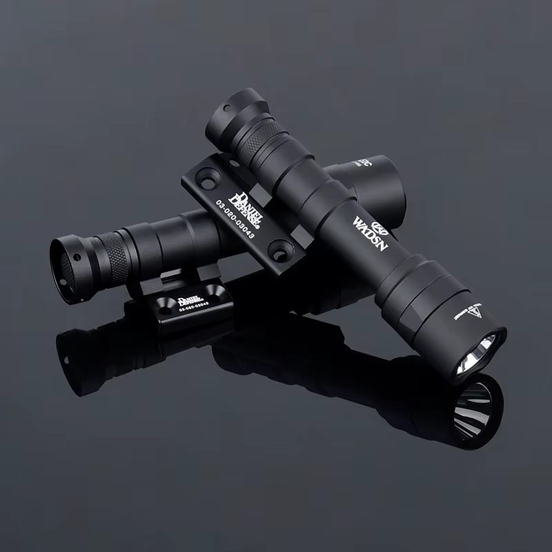 SureFire M300 M600 Linterna Táctica LED para Caza y Airsoft nocturna