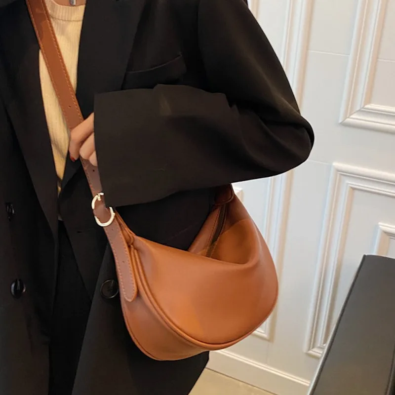 Bolso de hombro versátil pequeño para mujer, diseño premium - imagen 4