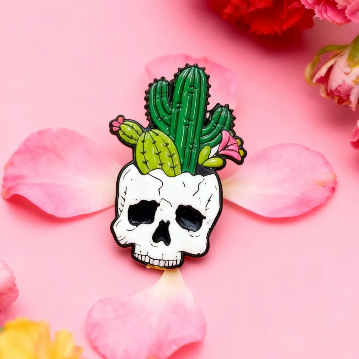 Pin esmaltado cactus y calavera gótica vintage – Broche floral - imagen 5