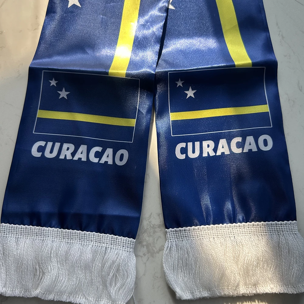 Bufanda Curazao de satén con borlas, estampada por ambos lados - imagen 2