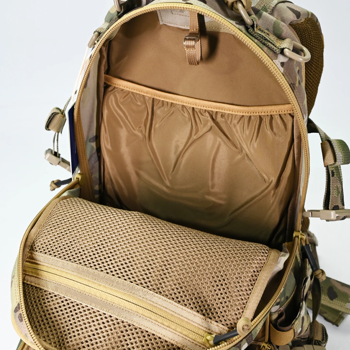 Mochila táctica MOLLE de nailon 500D con corte láser para EDC - imagen 3