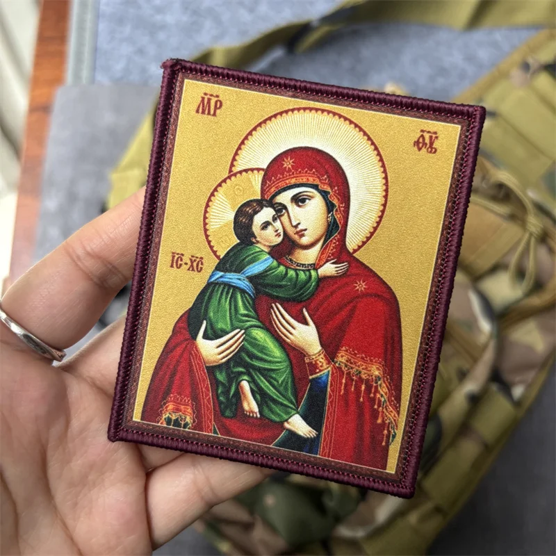 Parche táctico bordado Virgen María con velcro para ropa - imagen 3