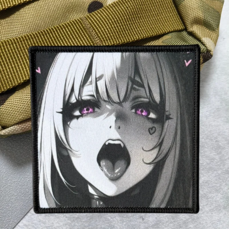 Parche táctico anime chica con velcro para chaleco o mochila - imagen 2