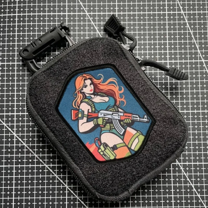 Parche Táctico Anime Chica – Insignia Moral Gancho-Bucle para Mochila y Ropa