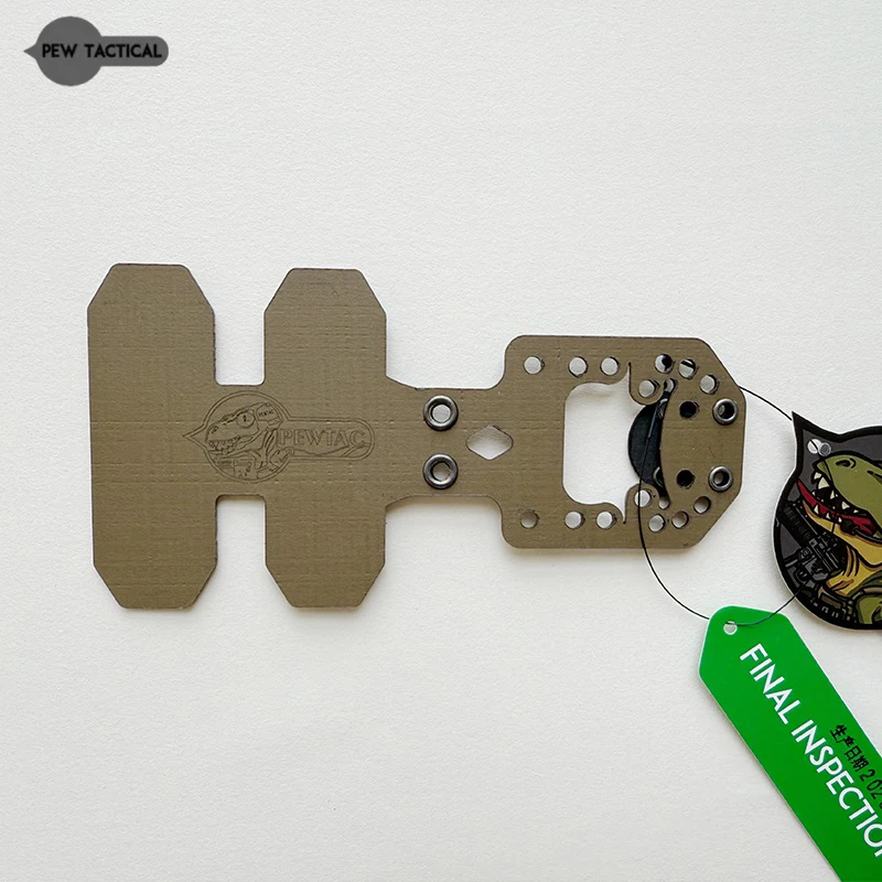 PEW TACTICAL Chaleco táctico MOLLE Estilo Axl con placa PTT