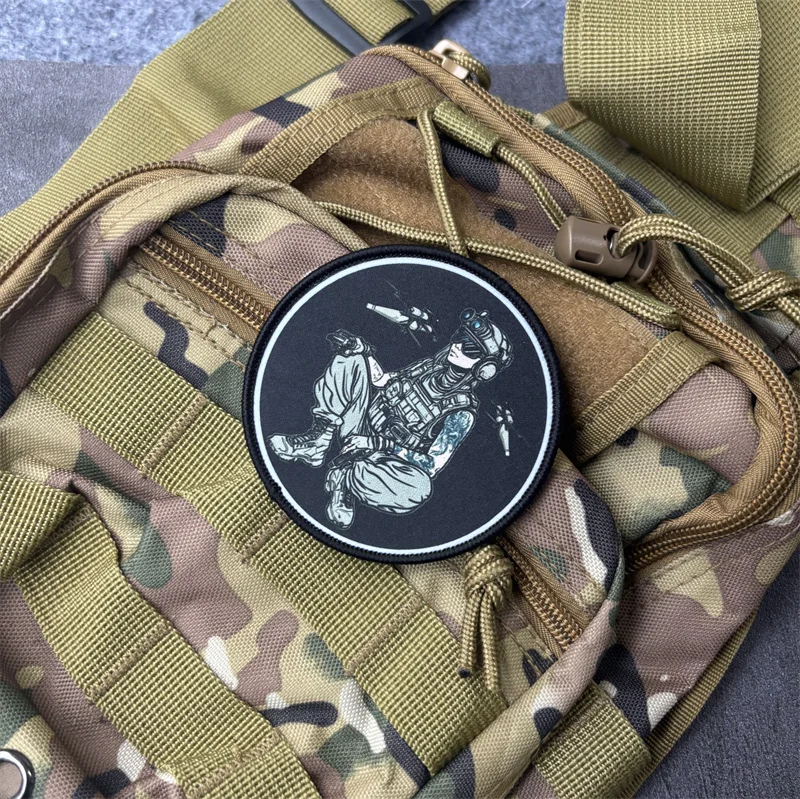 Parche táctico militar con insignia de chica para ropa y mochila - imagen 4