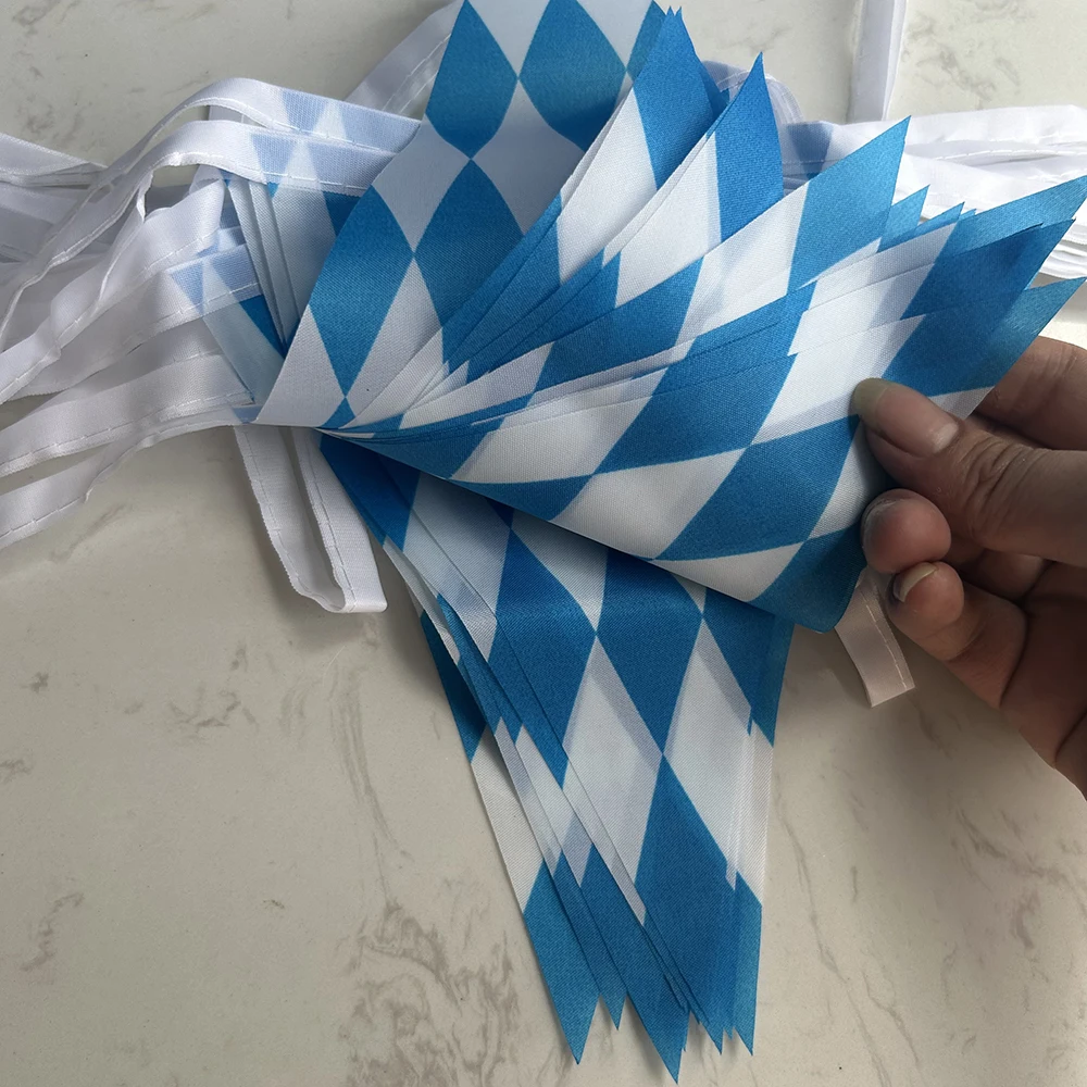 Banderín Oktoberfest de cuadros bávaros con texto Bienvenido - imagen 4