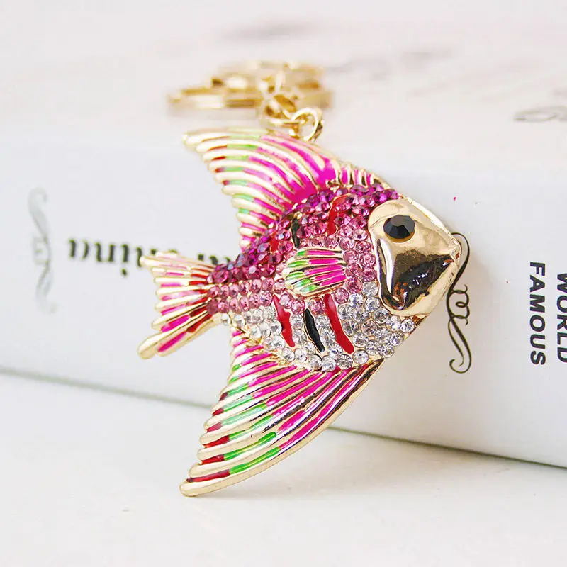 Llavero pez tropical metal dorado con cristales brillantes
