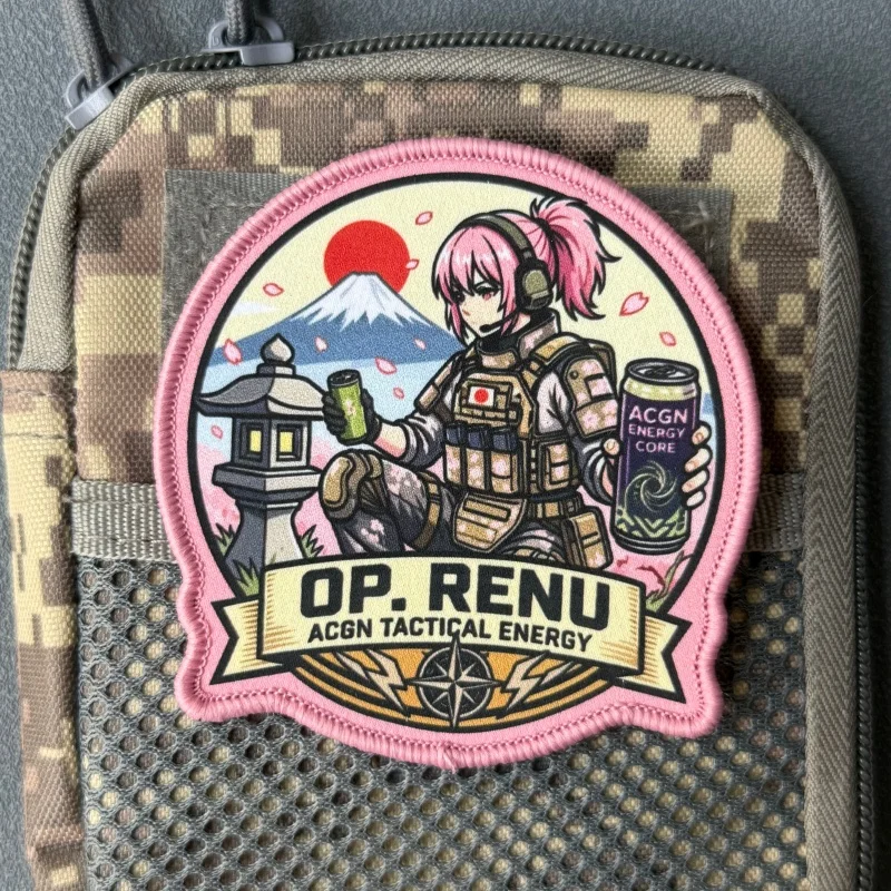 Opciones decorativas en mochila y ropa