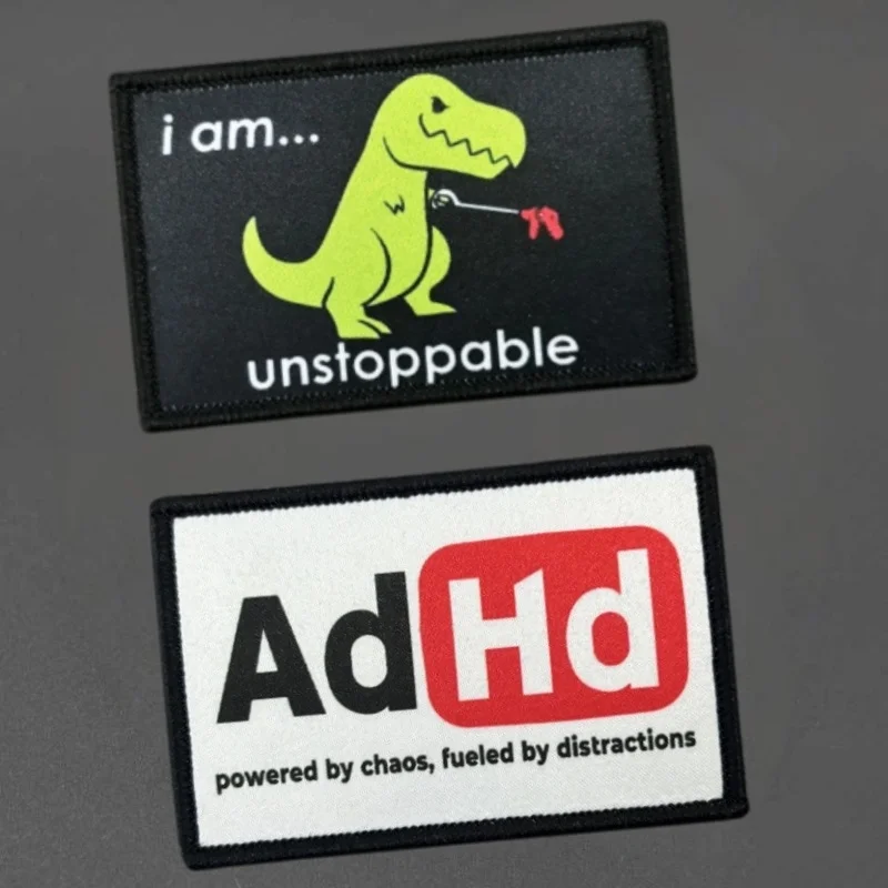 Parche ADHD sobre superficie de velcro