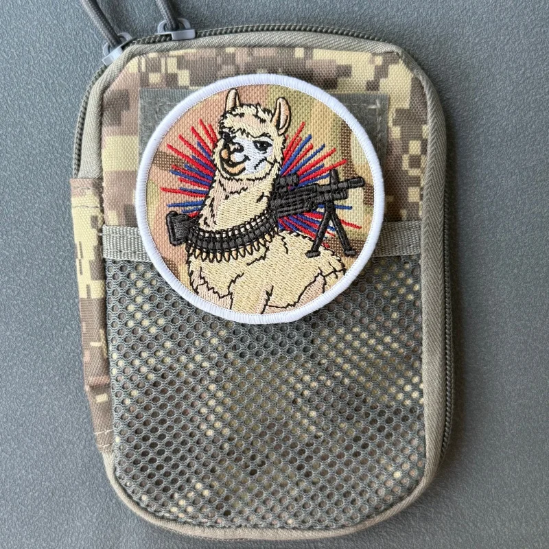 Parche táctico bordado llama con velcro para mochilas y ropa - imagen 2
