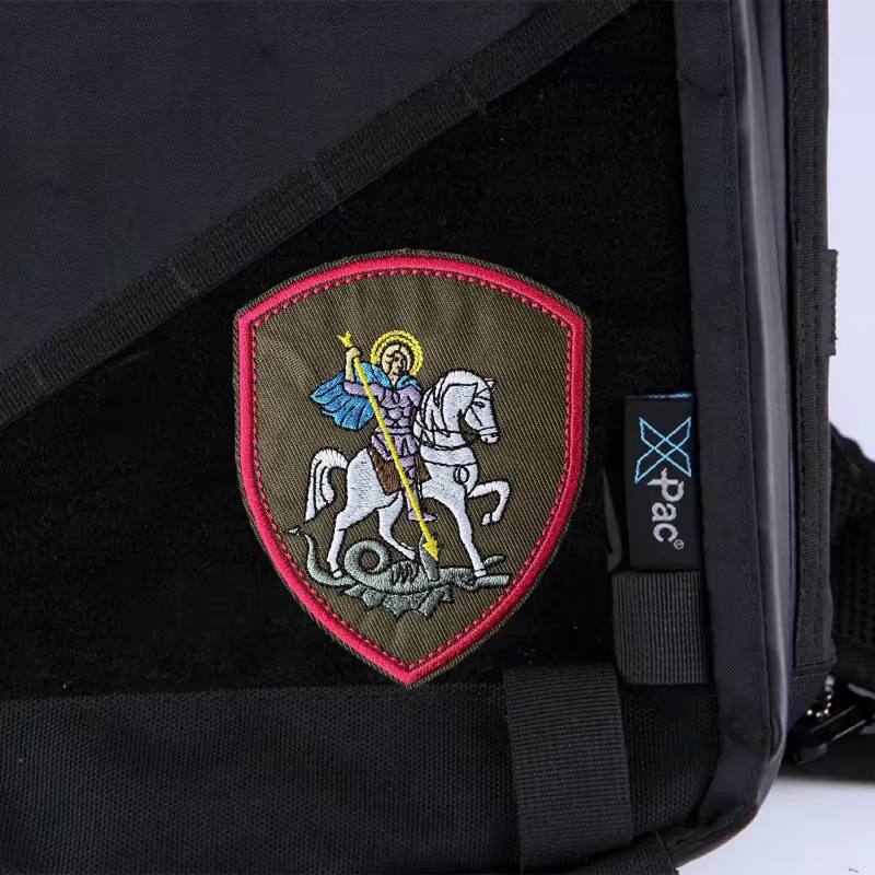 Insignia con cierre de velcro para personalización
