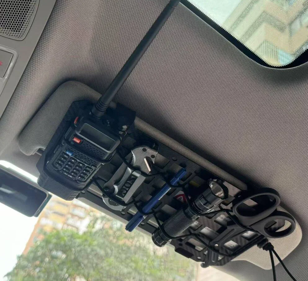 Panel MOLLE rígido fibra carbono para visera coche – Organizador EDC - imagen 3