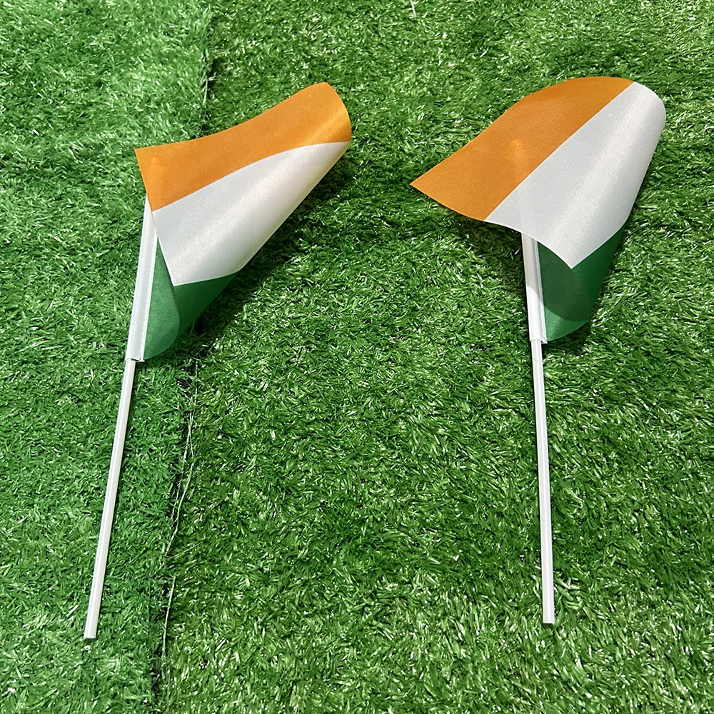 Bandera de Irlanda con asta de plástico poliéster para decoración - imagen 2