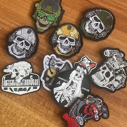 Parche táctico de PVC con calavera luminosa para mochila