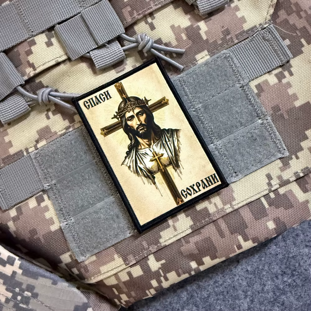 Parche táctico templario cruzado con emblema fe cristiana y gancho - imagen 4