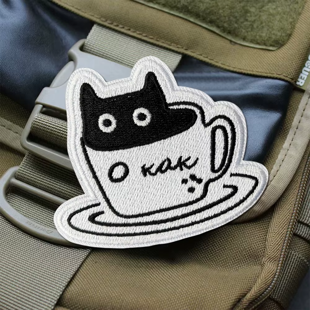Parche bordado táctico gato negro taza café con velcro para mochila - imagen 2