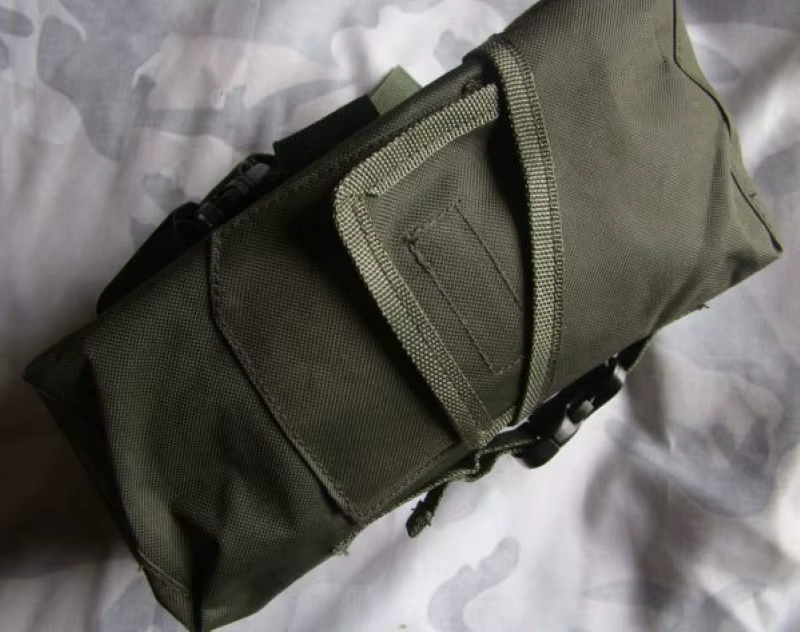 Bolsa de almacenamiento con sistema de fijación Molle