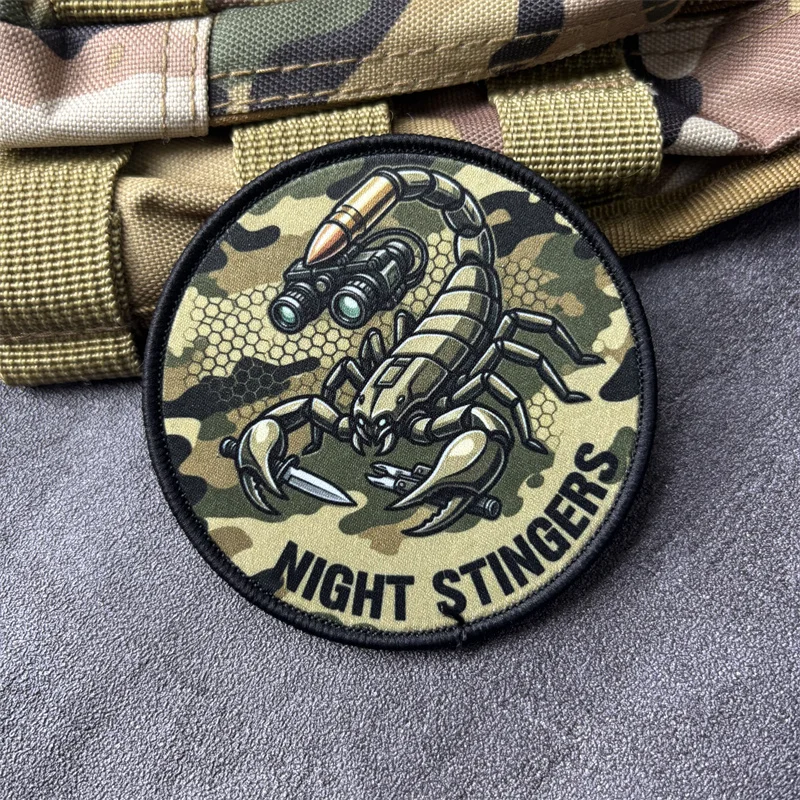 Parche táctico militar escorpión con velcro para insignia moral