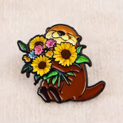 Pin esmalte nutria y girasoles – Broche metálico para ropa y sombrero
