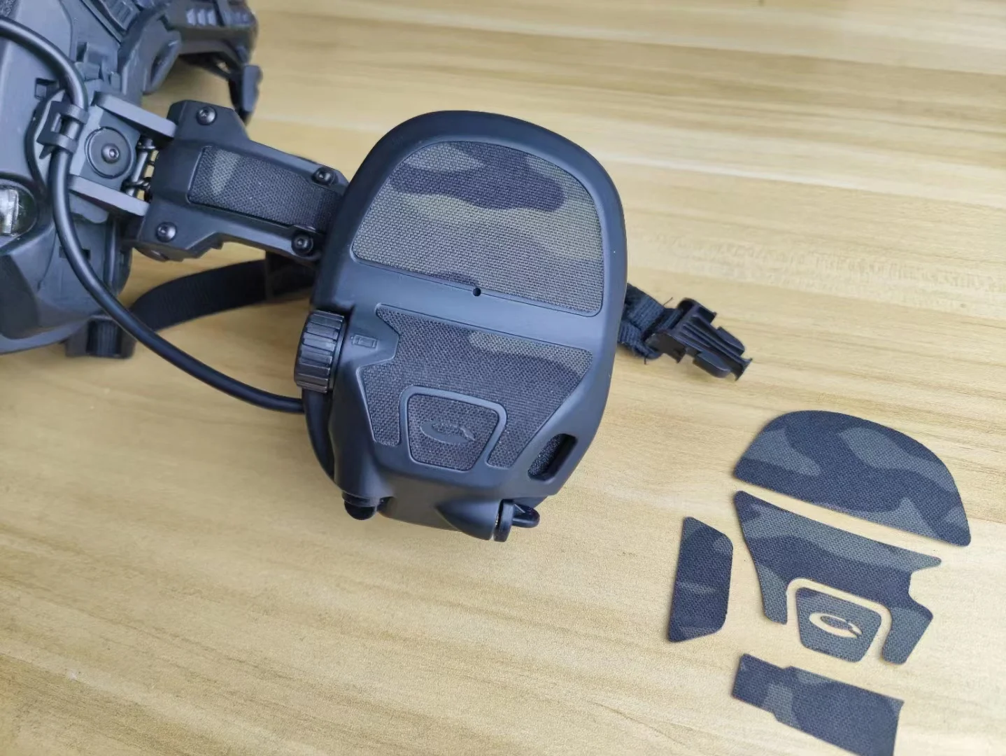 Auriculares tácticos cancelación de ruido, impermeables camuflaje piel - imagen 2