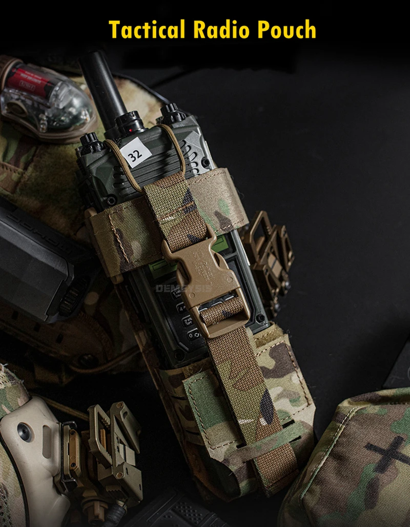 Bolsa táctica de material Cordura en color negro con sistema Molle