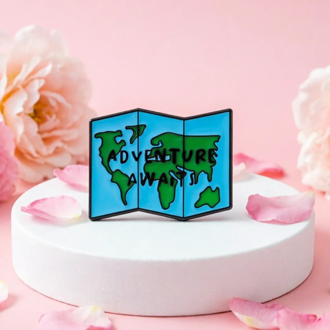 Pin esmaltado mapa mundi vintage – Insignia para mochila y solapa