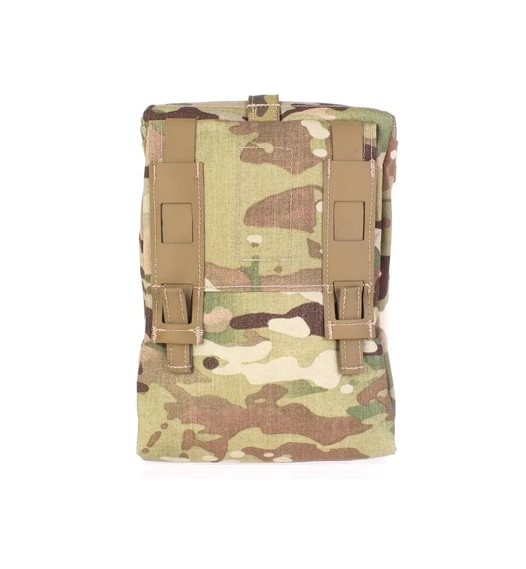 Detalle del sistema MOLLE y cremallera YKK