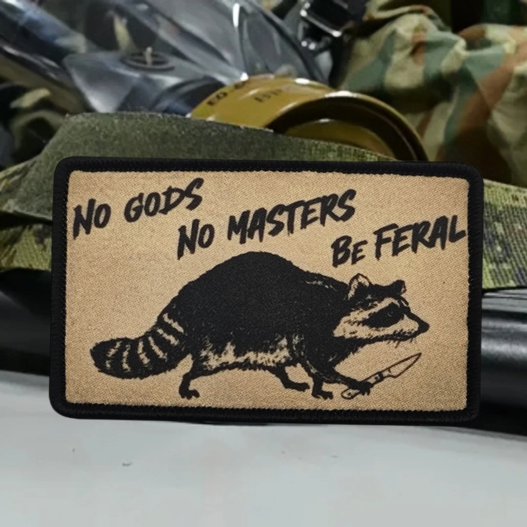Parche táctico velcro mapache con cuchillo NO GODS MASTERS - imagen 5