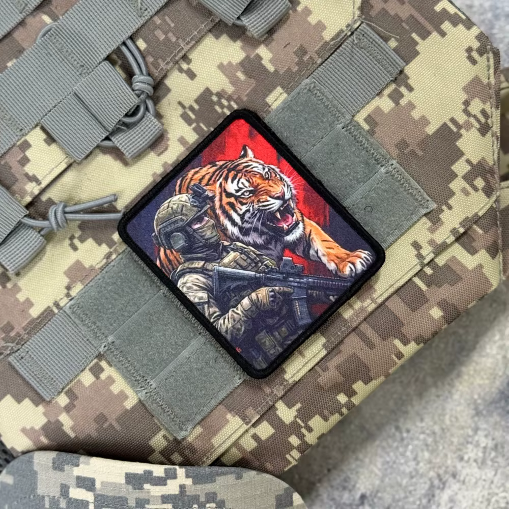 Parche táctico insignia soldado tigre con velcro para ropa - imagen 5