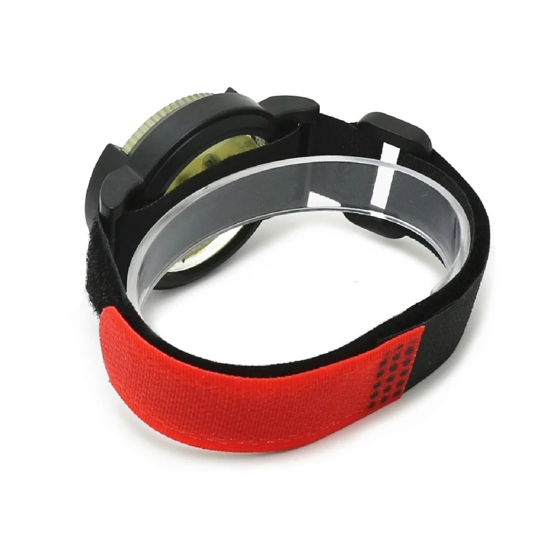 Vista frontal de la brújula