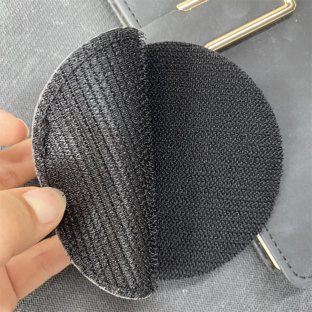 Parche aplicado en mochila táctica