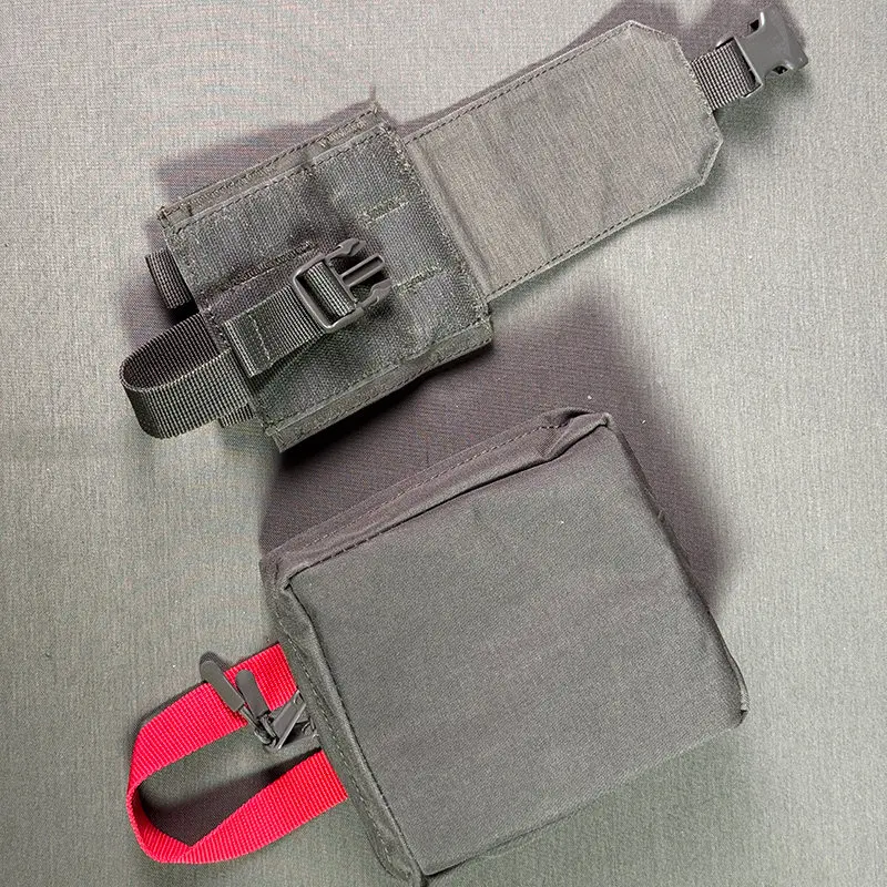 Bolsa táctica de accesorios para chaleco, radio portátil y cargadores - imagen 2