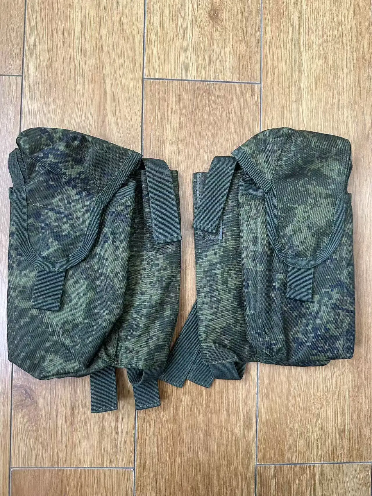 Bolsa para revistas 6sh117 en uso exterior