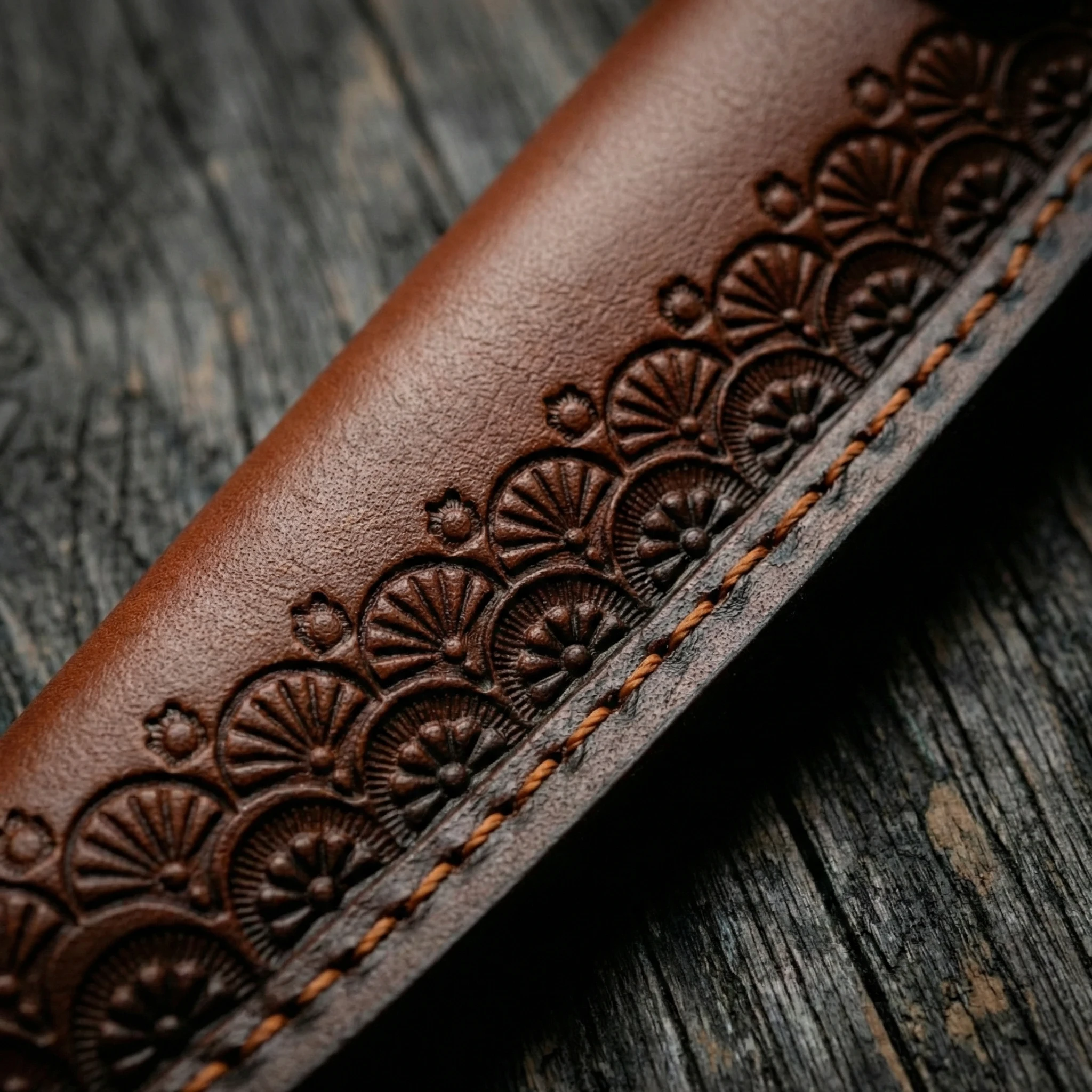 Cuchillo con funda para transporte seguro en mochila o equipo