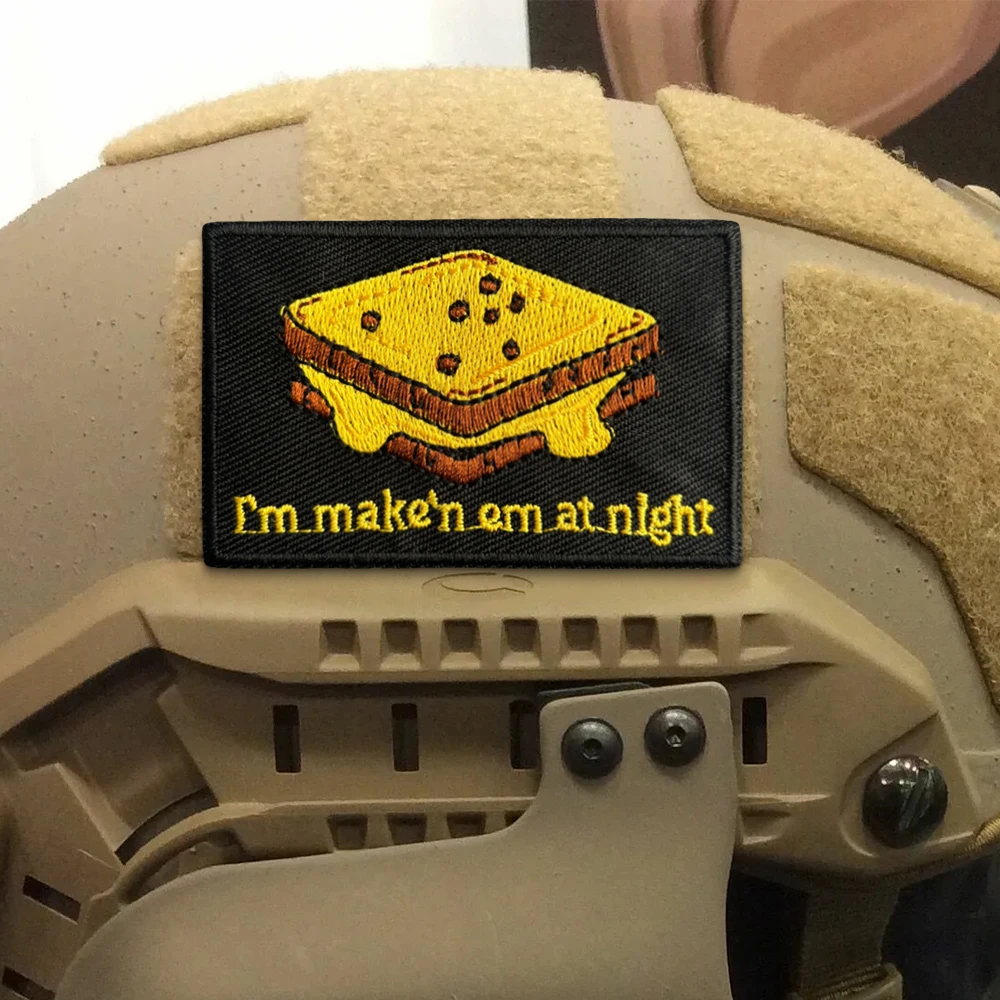 Parche táctico Make'n Em At Nightl – Velcro para mochila - imagen 3