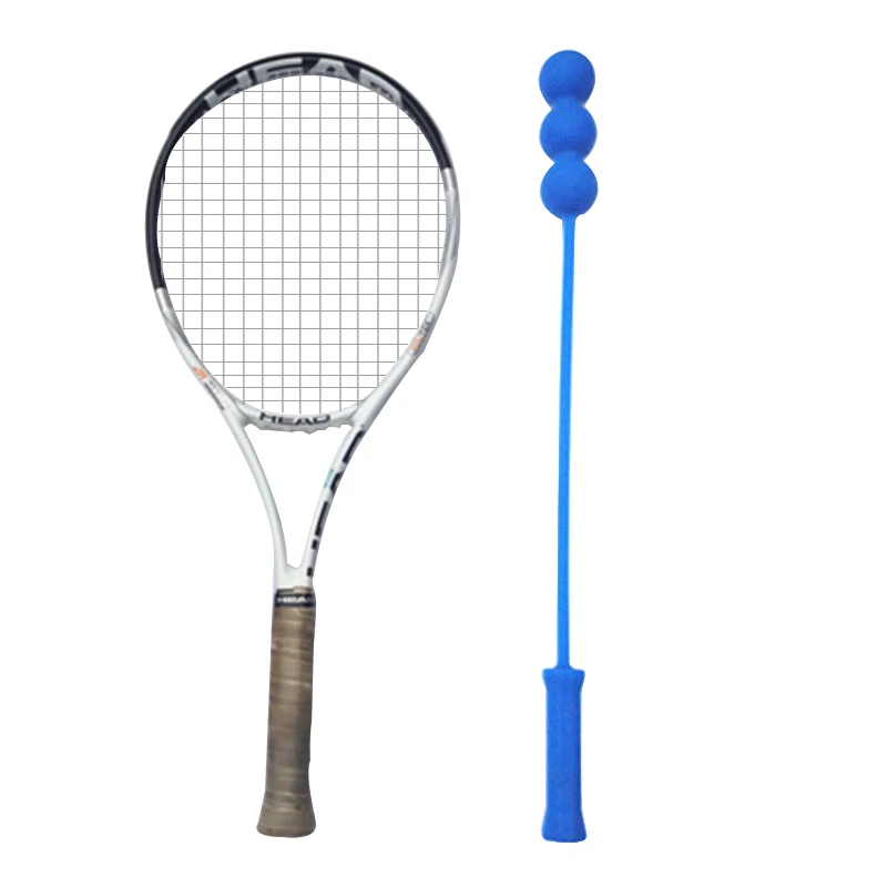 Entrenador de tenis profesional para práctica con paleta y látigo