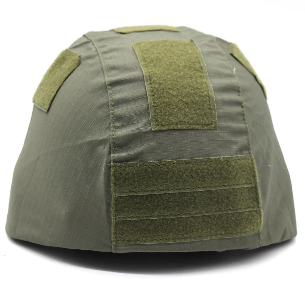Funda instalada sobre un casco