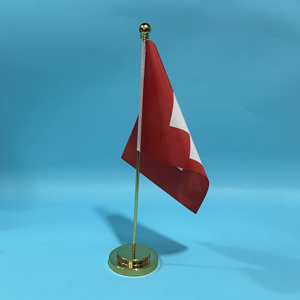 Bandera Suiza poliéster para mesa escritorio – Militaria surplus - imagen 4