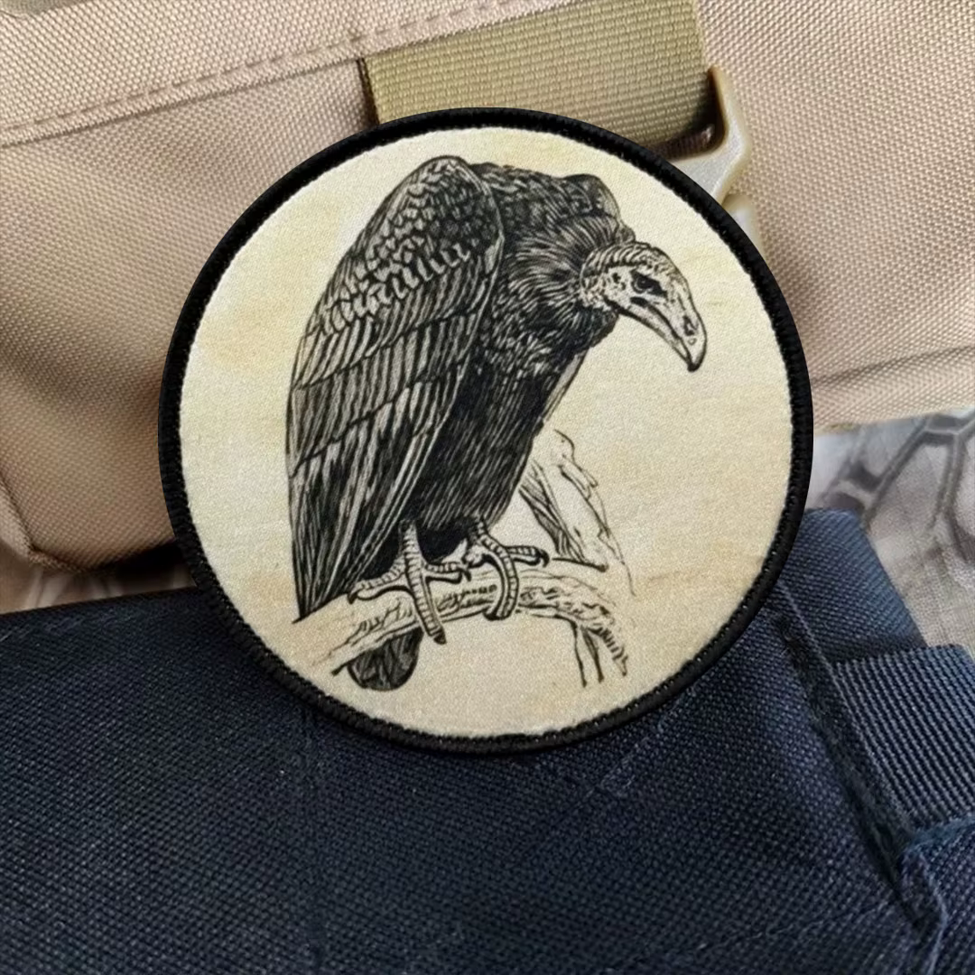 Ejemplo de parche aplicado en una mochila de trekking