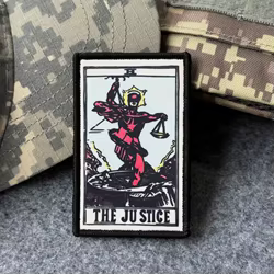 Parche de Tarot La Justicia con velcro para mochila militar