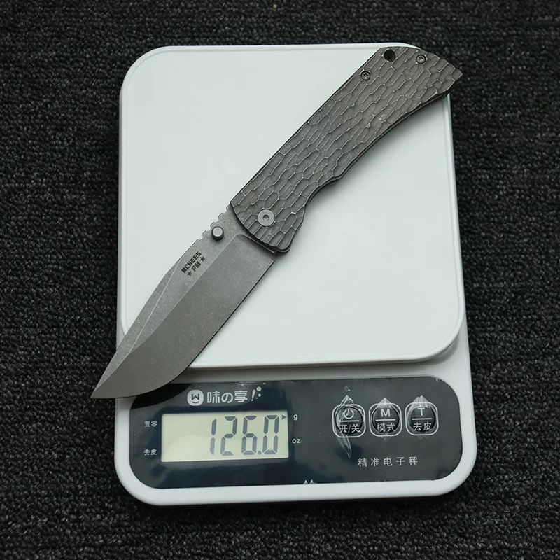 Navaja plegable LEMIFSHE Mac2 con acabado piedra gris lavada