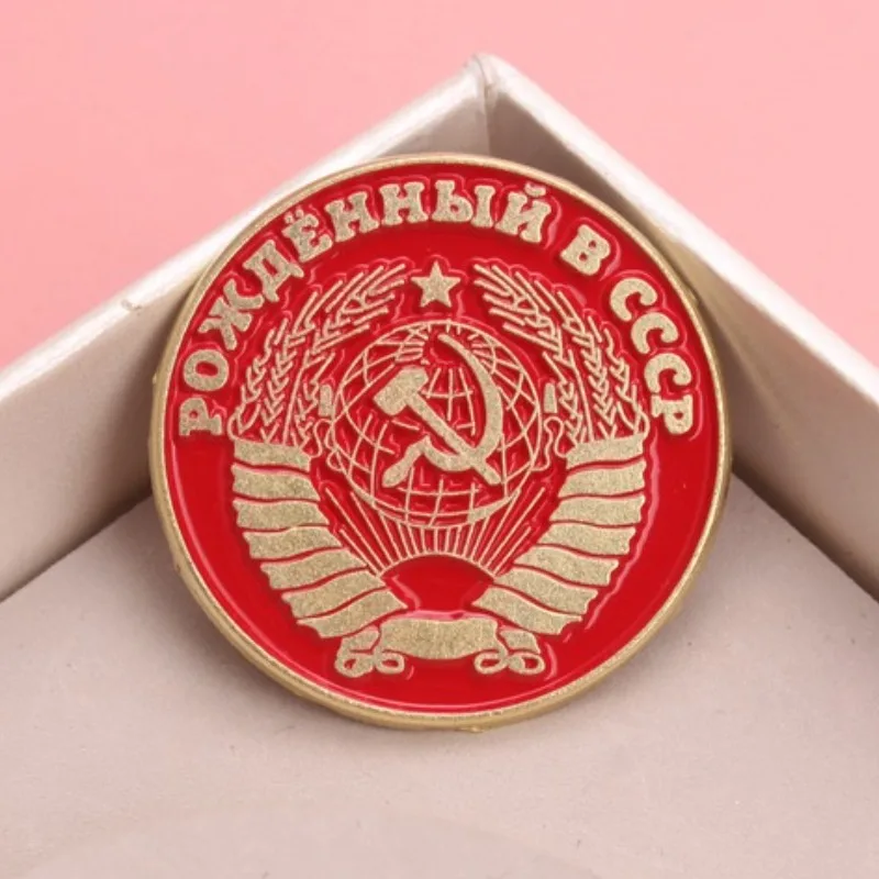 Broche vintage de solapa con lema de banda musical - imagen 2