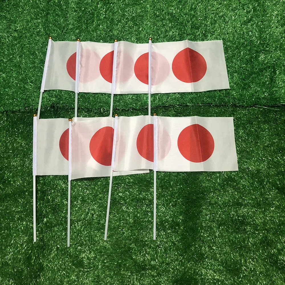 Detalle de la bandera japonesa con poste de plástico