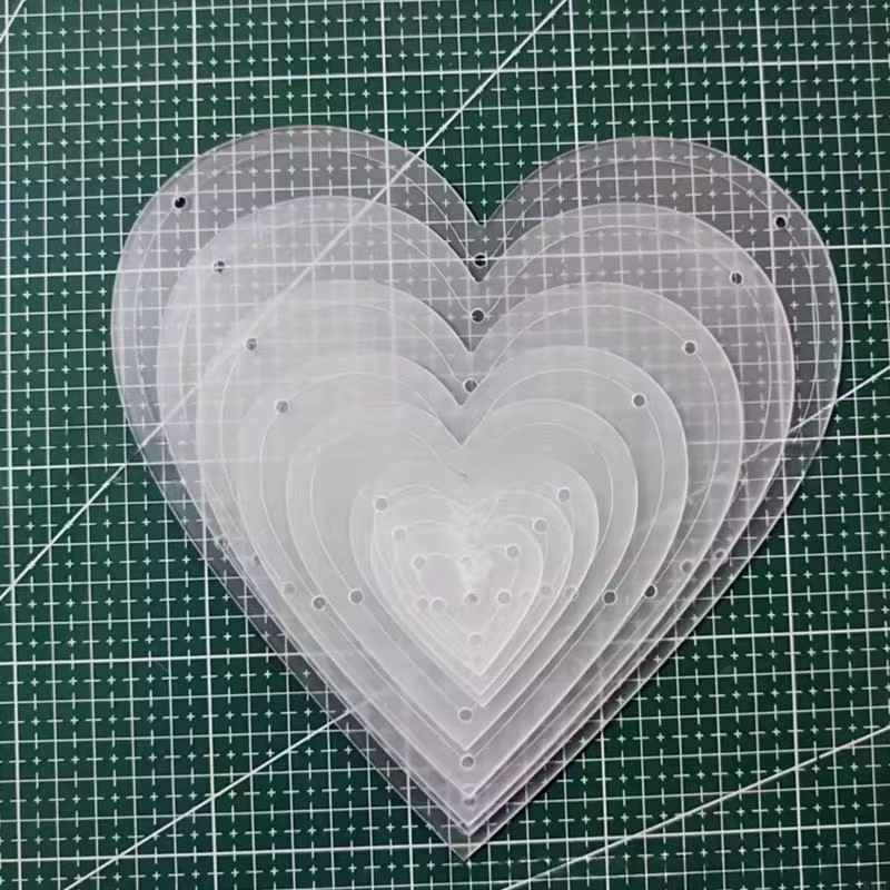 Plantillas acrílicas en forma corazón para costura artesanal