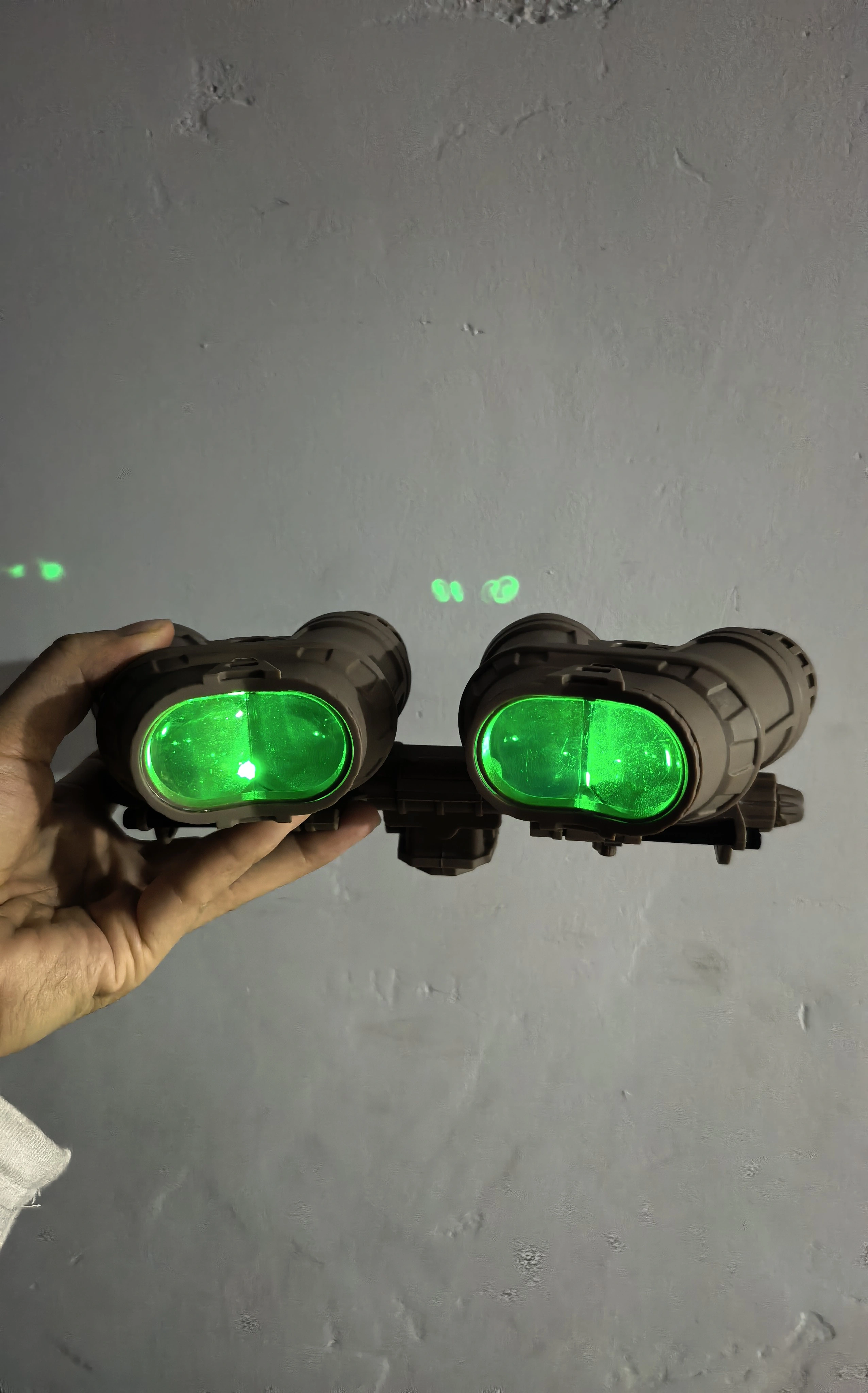 GPNVG18 Visión nocturna para casco táctico con montaje - imagen 3