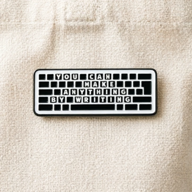 Broche esmaltada con cita inspiradora para escritores y lectores - imagen 2