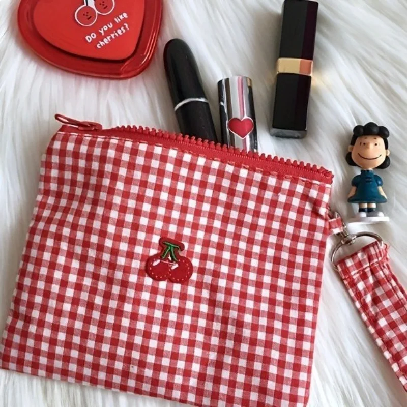 Neceser de maquillaje con estampado de cerezas y organizador de viaje - imagen 3