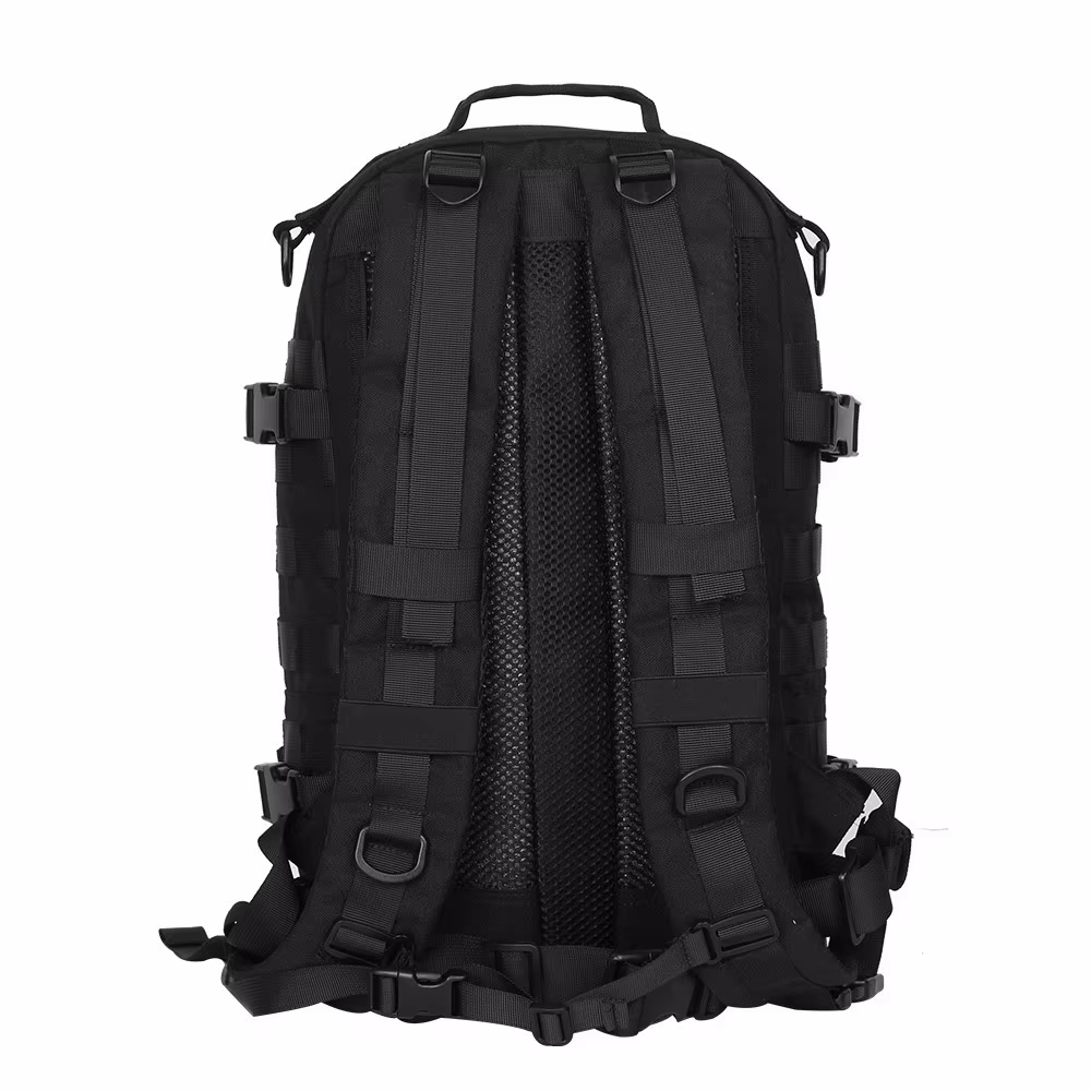 Mochila en contexto de acampada